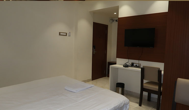 Deluxe Room Tej Grand Chiplun